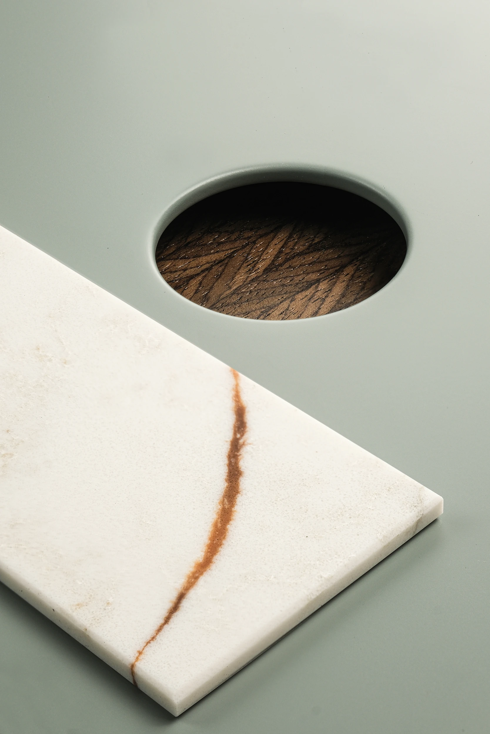 Фасад МАЛЕВИЧ КРУГ с камнем