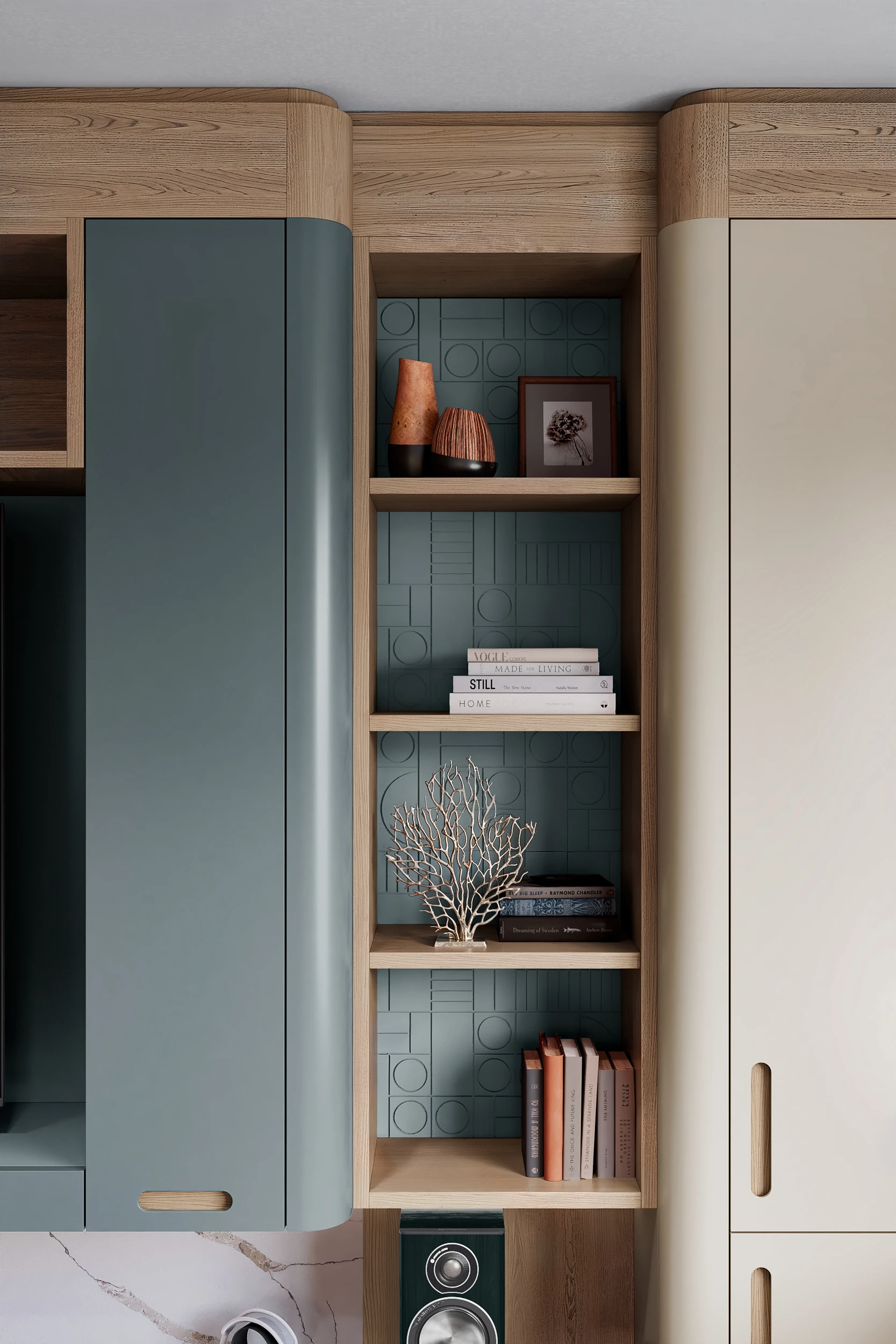 Открытые полки с узорчатыми задними стенками навесного шкафа-стеллажа МАЛЕВИЧ СТАДИОН John Green Дизайн открытых полок в стеллаже кухни МАЛЕВИЧ СТАДИОН John Green