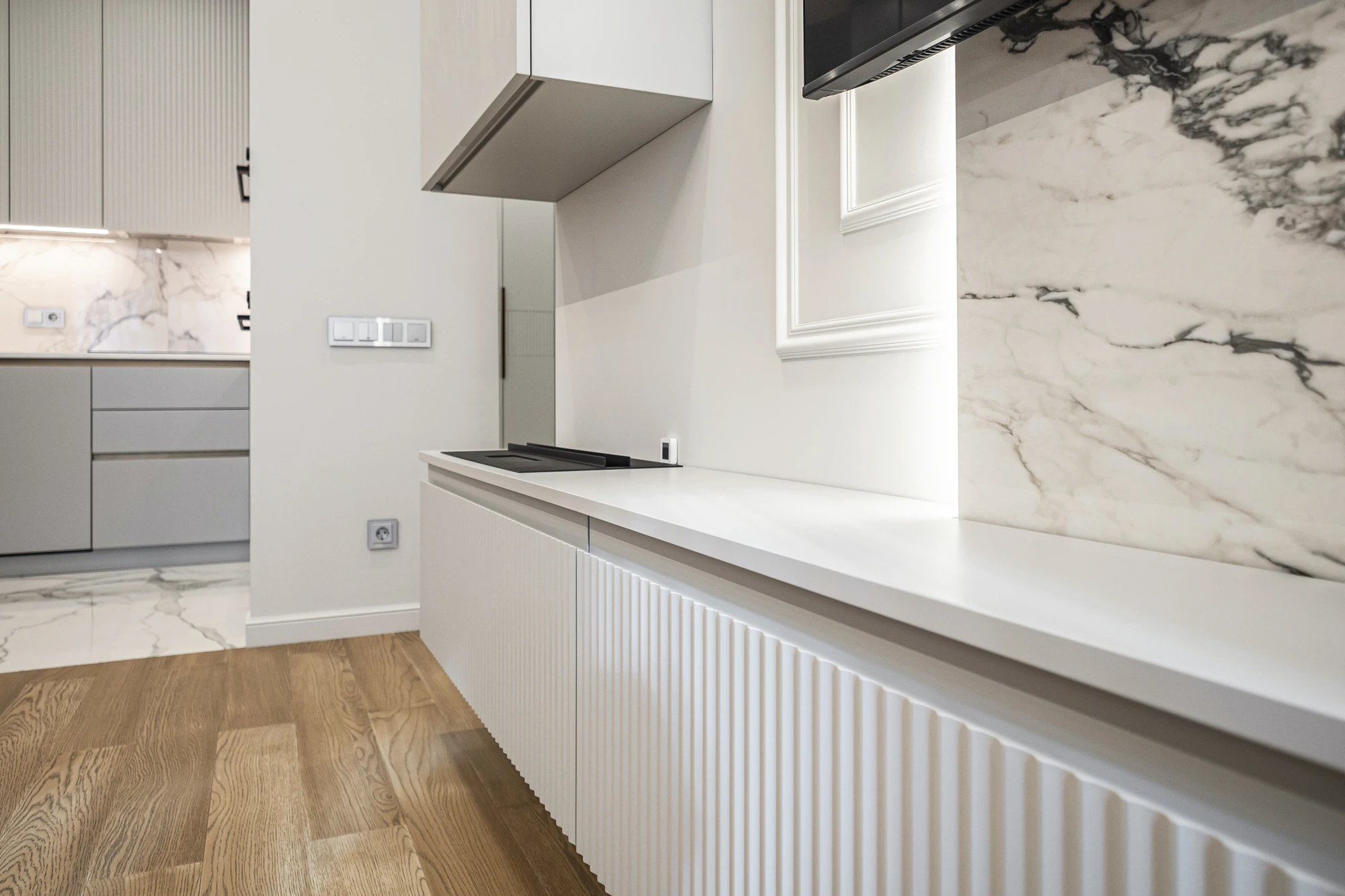 Дизайн фасадов тумбы в гостиной Дизайн фасадов тумбы в гостиной