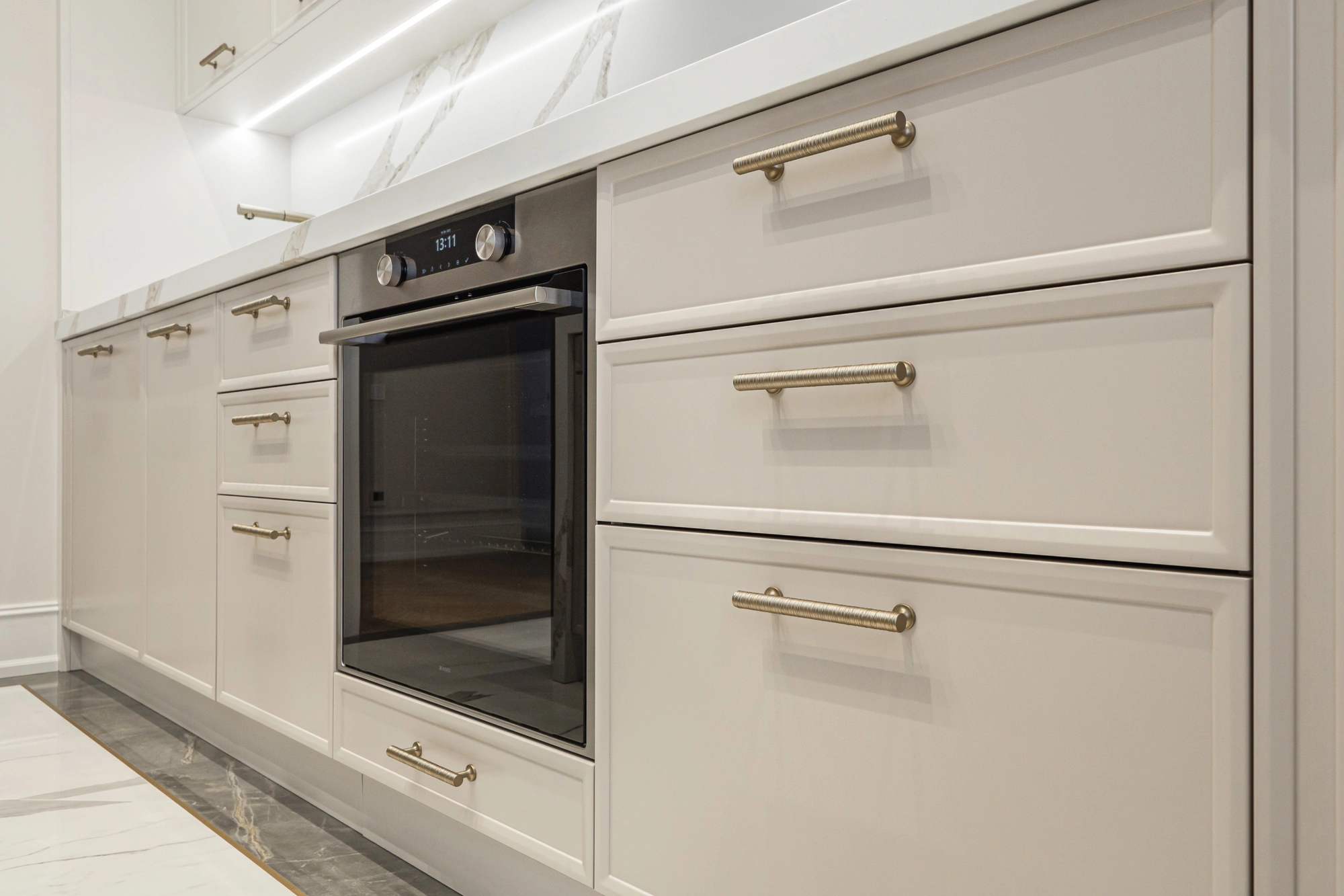 Дизайн выдвижных ящиков кухни Дизайн выдвижных ящиков кухни